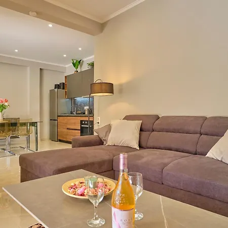 Irene Luxury Vilă